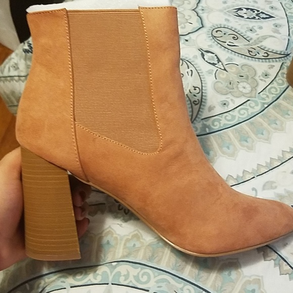 NWT NIB Dusty Pink Chunky Heel Booties - Picture 4 of 5